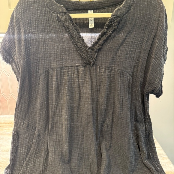 Zenana Size L Gauze Rolled Sleeve Tunic - Picture 4 of 4